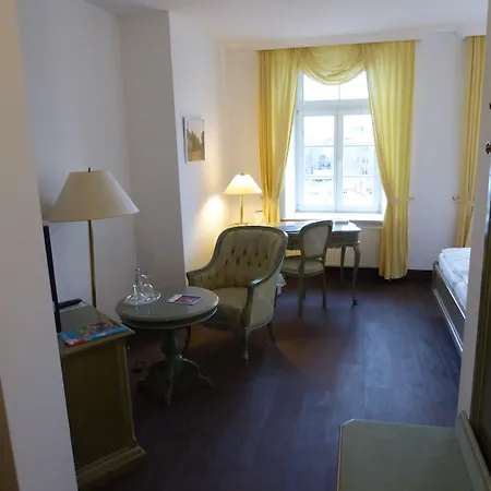 Stadt Ξενοδοχείο