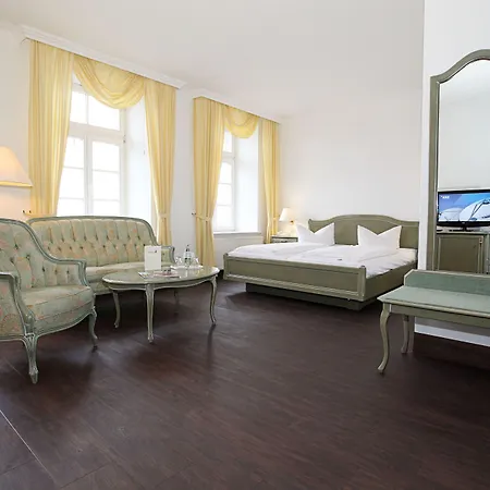 Hotel Stadt 4*